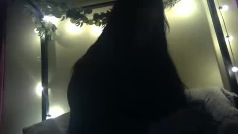 Snapshot of livmirage chatting on October 19, 2025, 10:05 am Liv Mirage online show from October 19, 2025, 10:05 am