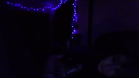 Snapshot of livmirage chatting on November 10, 2025, 5:28 am Liv Mirage online show from November 10, 2025, 5:28 am