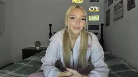 Livvy online show from May 5, 2026, 5:04 am