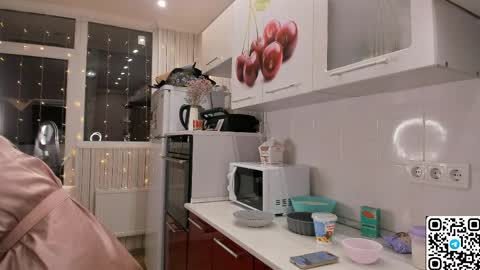 Snapshot of livyybosom chatting on May 2, 2026, 6:13 pm My name is Livy Nice to meet you Thumbs up please its important online show from May 2, 2026, 6:13 pm