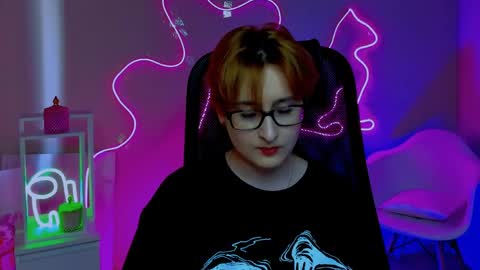 Snapshot of lixeluna chatting on April 3, 2026, 6:33 am LixeLuna online show from April 3, 2026, 6:33 am