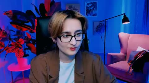 Snapshot of lixeluna chatting on May 7, 2026, 7:03 am LixeLuna online show from May 7, 2026, 7:03 am