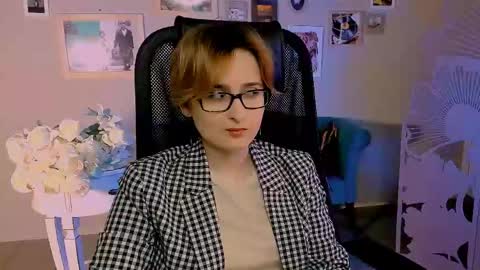 Snapshot of lixeluna chatting on May 22, 2026, 6:31 am LixeLuna online show from May 22, 2026, 6:31 am