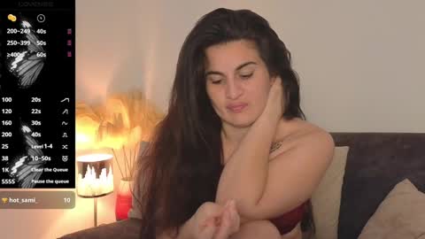 Snapshot of liz_devine chatting on February 6, 2025, 7:29 pm liz online show from February 6, 2025, 7:29 pm