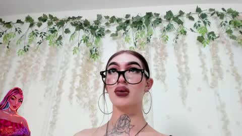 Liz Luna online show from June 1, 2026, 4:03 am