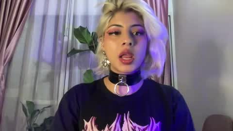 Snapshot of lizambarr chatting on December 10, 2024, 11:19 pm Lizeth online show from December 10, 2024, 11:19 pm