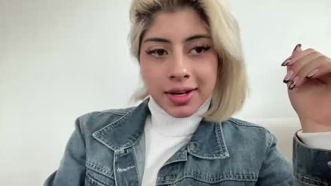 Snapshot of lizambarr chatting on January 5, 2025, 6:02 pm Lizeth online show from January 5, 2025, 6:02 pm