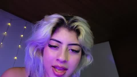 Snapshot of lizambarr chatting on February 5, 2025, 10:44 pm Lizeth online show from February 5, 2025, 10:44 pm