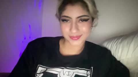 Snapshot of lizambarr chatting on February 23, 2025, 3:45 am Lizeth online show from February 23, 2025, 3:45 am