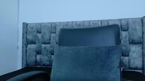  LIZBETH ROSS  online show from October 3, 2025, 1:52 pm