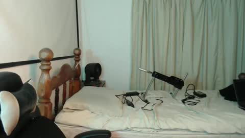 Snapshot of lizicherystrawbery chatting on December 23, 2024, 12:08 pm Lizi Chery Strawbery online show from December 23, 2024, 12:08 pm