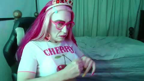 Snapshot of lizicherystrawbery chatting on April 12, 2026, 10:09 am Lizi Chery Strawbery online show from April 12, 2026, 10:09 am