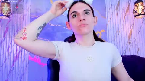 Lizeth  Tatiana Mahecha online show from April 18, 2026, 12:42 pm