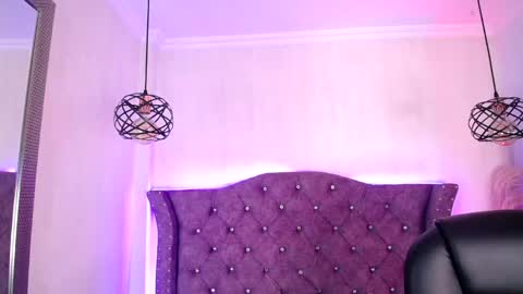 Snapshot of lizza_jones chatting on April 18, 2026, 7:07 pm Lizza jones online show from April 18, 2026, 7:07 pm