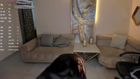 Lizzi  online show from February 4, 2025, 11:27 pm