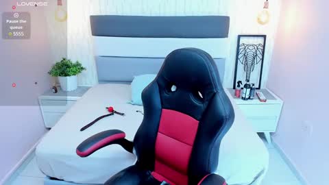 Snapshot of lizziemontana2 chatting on January 15, 2025, 7:55 pm online show from January 15, 2025, 7:55 pm