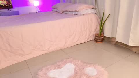 Lizzy online show from November 2, 2025, 11:51 pm