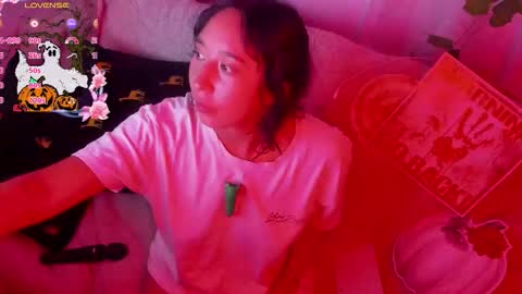 Snapshot of lizzy_kawuaii chatting on October 12, 2025, 2:43 am lizzy online show from October 12, 2025, 2:43 am