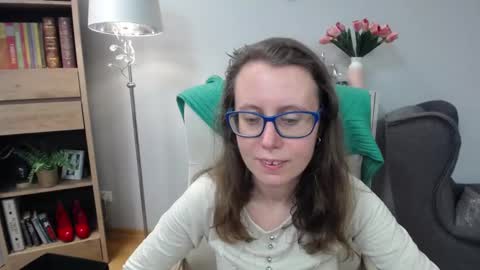 Lizzy online show from March 19, 2026, 5:22 am