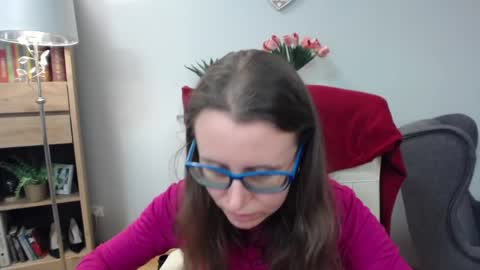 Lizzy online show from April 10, 2026, 5:45 am