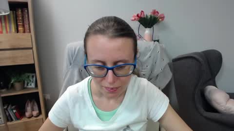 Snapshot of lizzy_sparkle chatting on June 1, 2026, 4:25 am Lizzy online show from June 1, 2026, 4:25 am