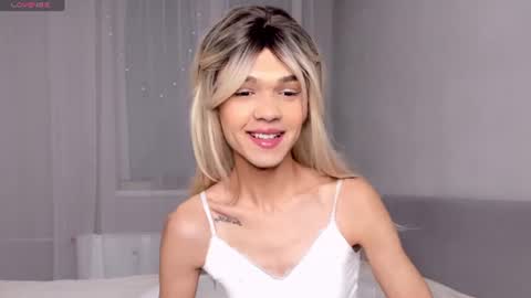 Snapshot of lizzydelrey chatting on July 15, 2026, 7:30 pm lizzydelrey online show from July 15, 2026, 7:30 pm