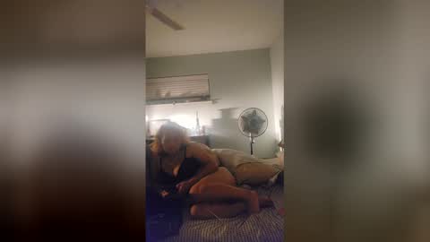 Snapshot of lizzyice8 chatting on December 22, 2025, 12:07 am lizzyice8 online show from December 22, 2025, 12:07 am