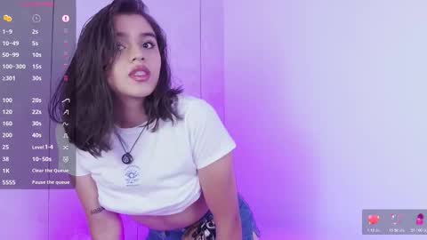 Snapshot of lizzywindsor chatting on December 17, 2025, 9:21 pm lizzywindsor online show from December 17, 2025, 9:21 pm