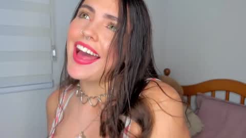 Snapshot of llanna_ chatting on February 10, 2025, 6:09 am Llanna online show from February 10, 2025, 6:09 am