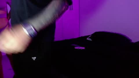 lliamm 2 online show from April 1, 2026, 6:36 am