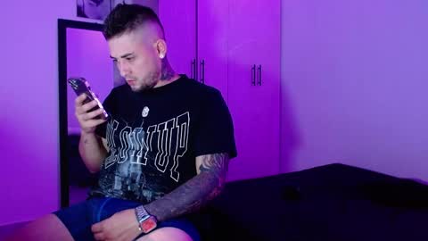 lliamm 2 online show from May 6, 2026, 4:52 am