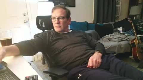 Snapshot of lngdickdaddy chatting on November 12, 2025, 1:28 am LongDick Daddy online show from November 12, 2025, 1:28 am