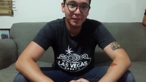 Snapshot of lobomx19 chatting on April 3, 2026, 12:41 am Lobo online show from April 3, 2026, 12:41 am