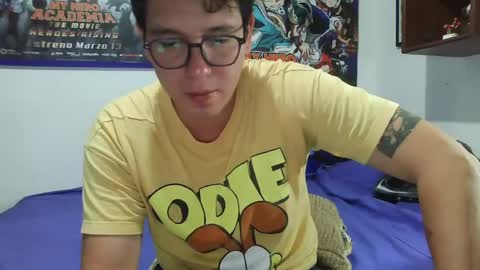 Snapshot of lobomx19 chatting on May 13, 2026, 2:31 am Lobo online show from May 13, 2026, 2:31 am