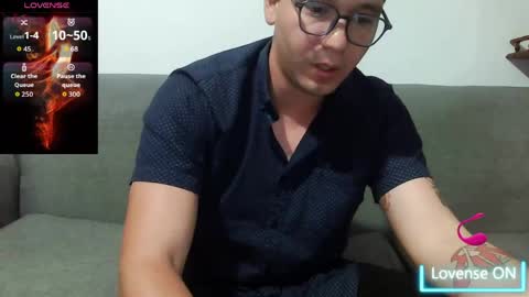 Snapshot of lobomx19 chatting on June 7, 2026, 2:37 am Lobo online show from June 7, 2026, 2:37 am