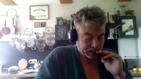 Floric Matthew online show from May 13, 2026, 7:50 am