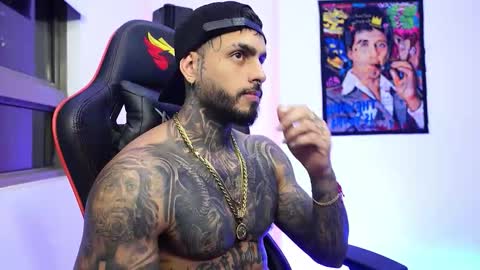 Snapshot of logan_hugh8 chatting on December 14, 2025, 3:45 am logan_hugh8 online show from December 14, 2025, 3:45 am