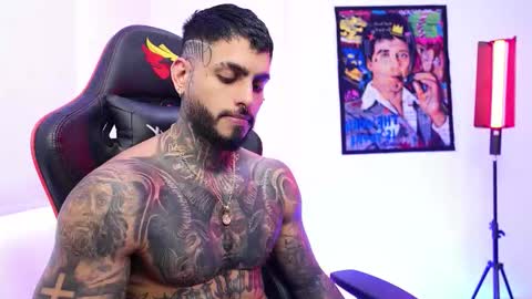 Snapshot of logan_hugh8 chatting on December 22, 2025, 2:47 pm logan_hugh8 online show from December 22, 2025, 2:47 pm