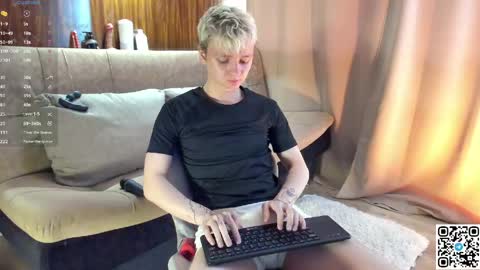 Snapshot of logan_mett chatting on April 29, 2026, 7:34 am Logan online show from April 29, 2026, 7:34 am