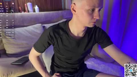 Snapshot of logan_mett chatting on May 18, 2026, 3:51 pm Logan online show from May 18, 2026, 3:51 pm