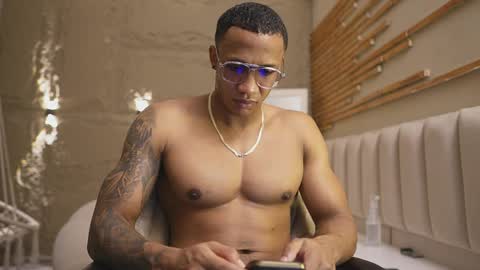 logan_varela online show from April 2, 2026, 4:26 pm