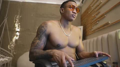 logan_varela online show from April 15, 2026, 4:25 pm