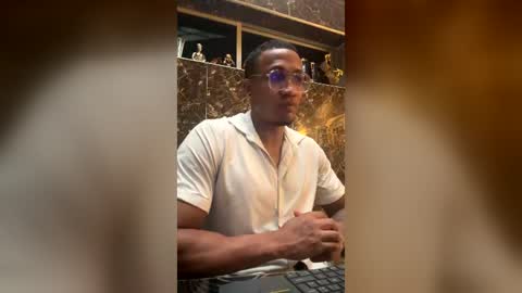 logan_varela online show from July 22, 2026, 11:13 am