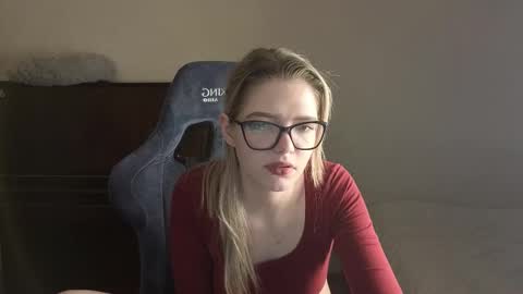 Snapshot of logandrive chatting on March 19, 2026, 1:04 pm Logan and Katana online show from March 19, 2026, 1:04 pm