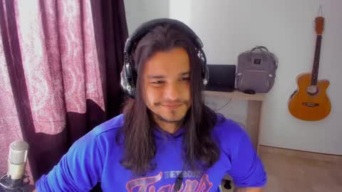 Snapshot of loganhot22 chatting on January 18, 2025, 2:23 pm Logan online show from January 18, 2025, 2:23 pm