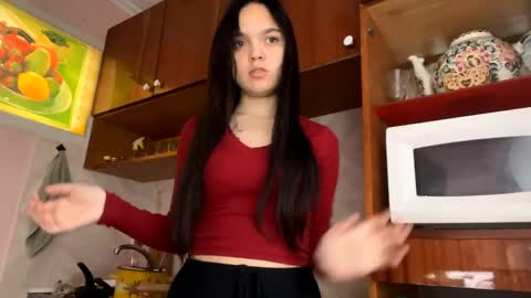 Snapshot of loganpenniston chatting on April 10, 2026, 3:28 pm Asya online show from April 10, 2026, 3:28 pm