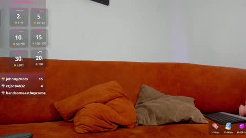 Snapshot of logantwink18 chatting on September 25, 2025, 12:20 pm logantwink18 online show from September 25, 2025, 12:20 pm