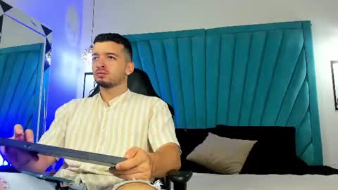 Logan Wolf online show from July 28, 2026, 11:28 am