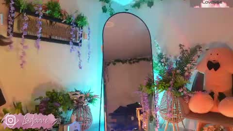 Snapshot of loidjanne chatting on July 20, 2026, 11:40 pm Janne Miller 9pm to 3am GMT-5 online show from July 20, 2026, 11:40 pm