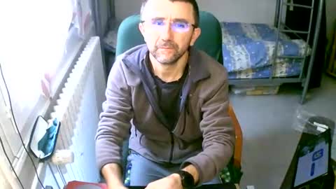 lokoum39 online show from December 9, 2024, 8:55 am